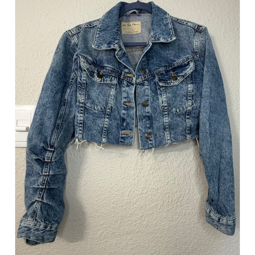 We The Free Free People Cropped Denim Jacket Blue Acid Wash Raw Hem Pleated M